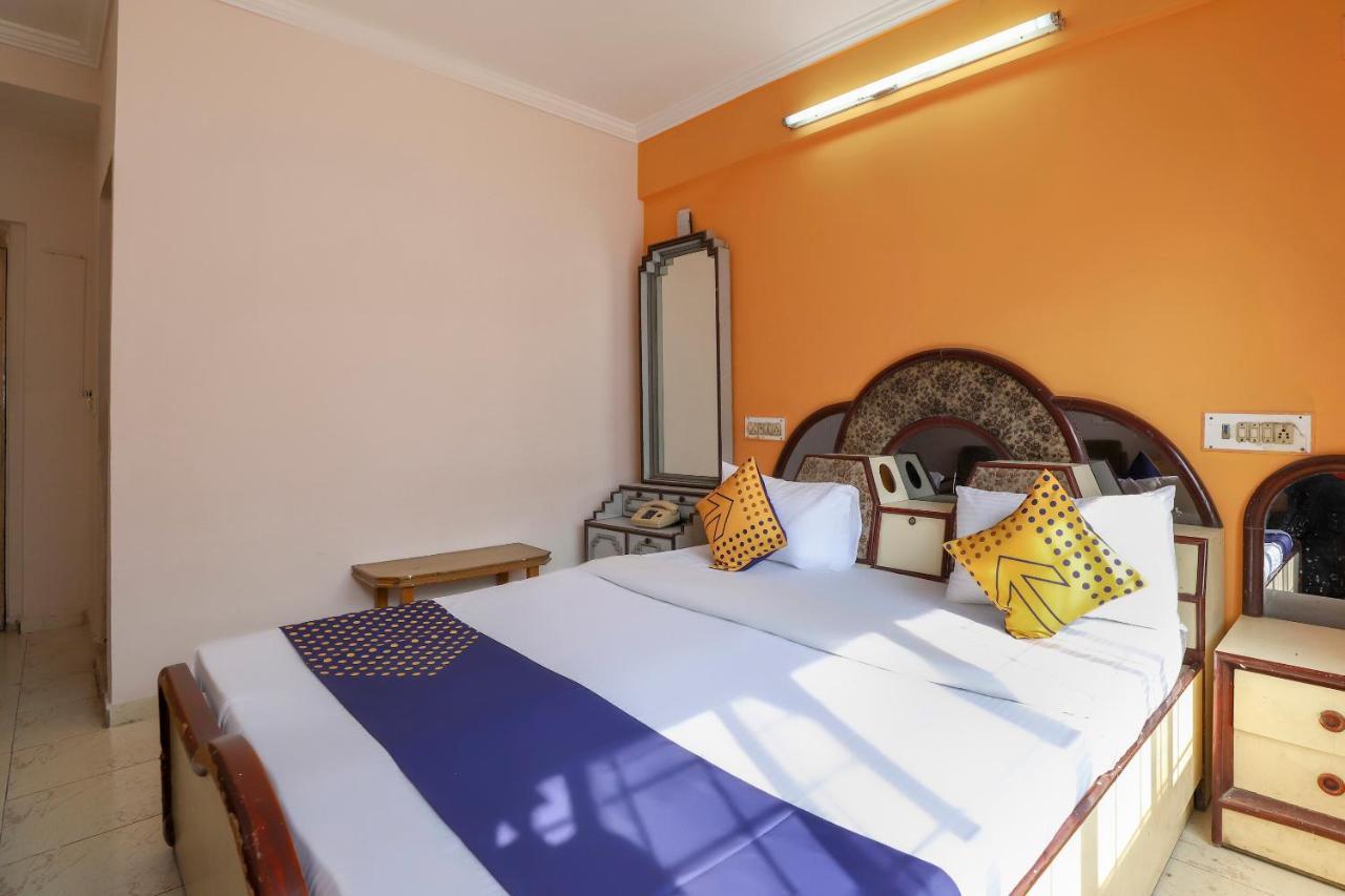 Spot On Hotel Shyam Inn Hālol Kültér fotó