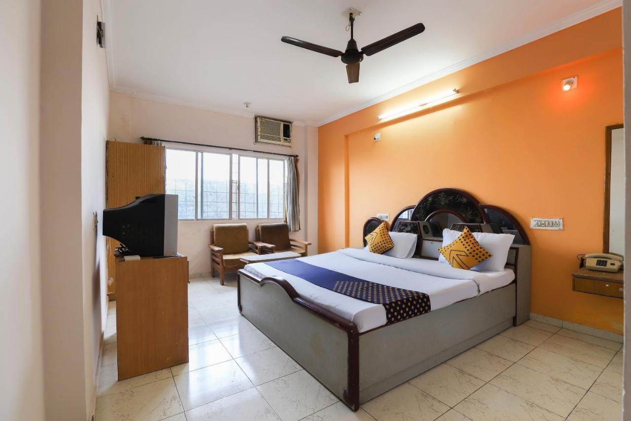 Spot On Hotel Shyam Inn Hālol Kültér fotó